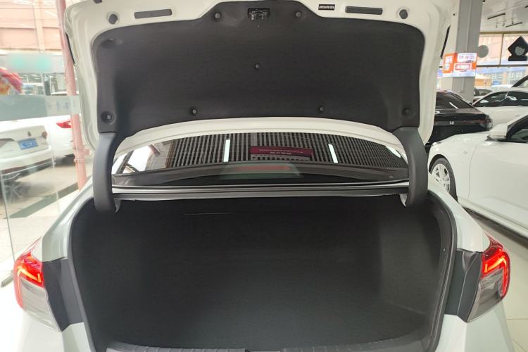 Used Honda Civic 2022 240TURBO CVT Dynamic Edition Trunk