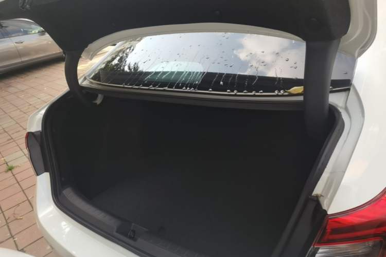Used Honda Civic 2022 240TURBO CVT Dynamic Edition Trunk