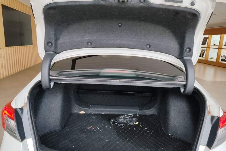 Used Honda Civic 2022 240TURBO CVT Dynamic Edition Trunk