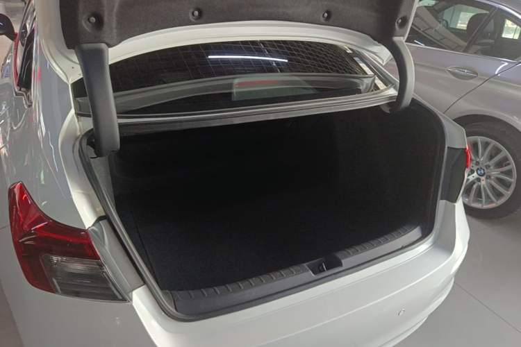 Used Honda Civic 2022 240TURBO CVT Dynamic Edition Trunk