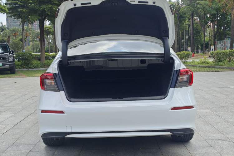 Used Honda Civic 2022 240TURBO CVT Dynamic Edition Trunk
