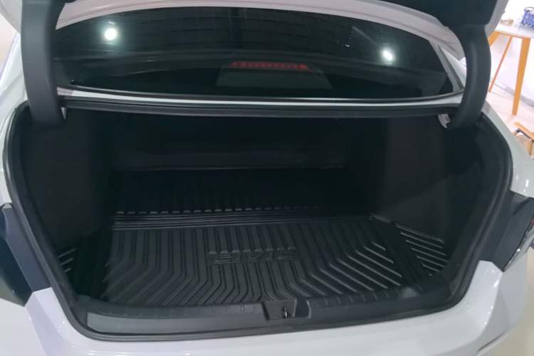 Used Honda Civic 2022 240TURBO CVT Dynamic Edition Trunk