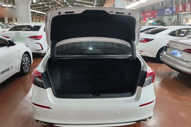 Used Honda Civic 2022 240TURBO CVT Dynamic Edition Trunk