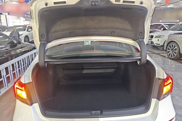 Used Honda Civic 2022 240TURBO CVT Dynamic Edition Trunk