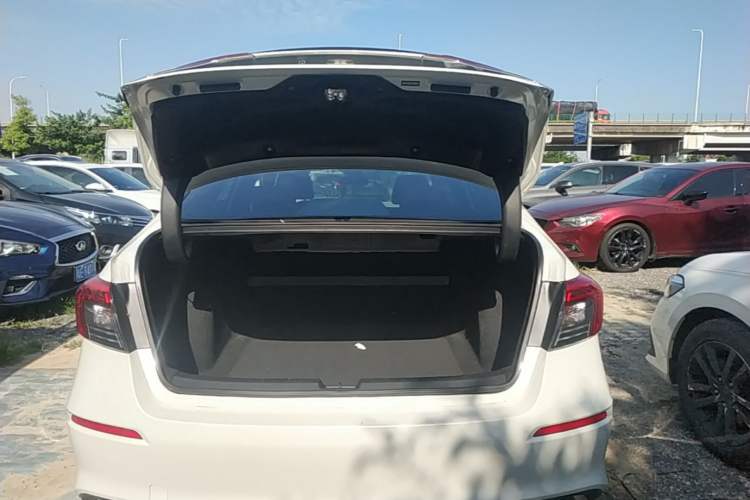 Used Honda Civic 2022 240TURBO CVT Dynamic Edition Trunk
