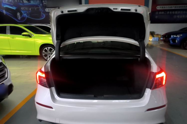 Used Honda Civic 2022 240TURBO CVT Dynamic Edition Trunk