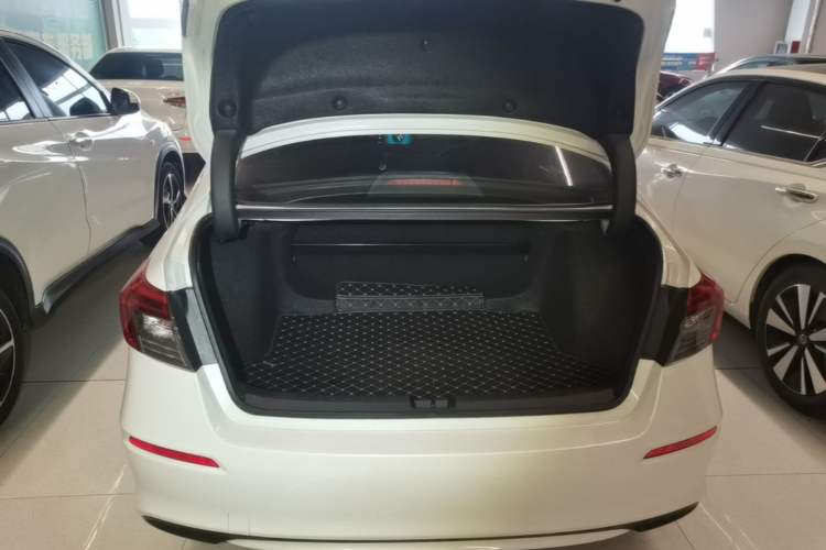Used Honda Civic 2022 240TURBO CVT Dynamic Edition Trunk
