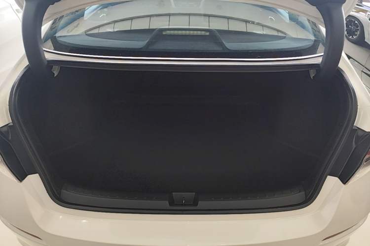 Used Honda Civic 2022 240TURBO CVT Dynamic Edition Trunk