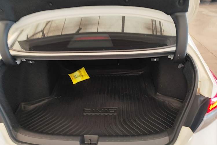 Used Honda Civic 2022 240TURBO CVT Dynamic Control Version Trunk