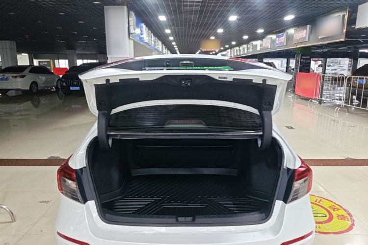 Used Honda Civic 2022 240TURBO CVT Dynamic Edition Trunk