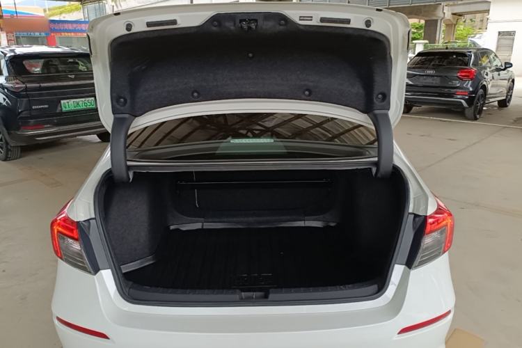 Used Honda Civic 2022 240TURBO CVT Dynamic Edition Trunk