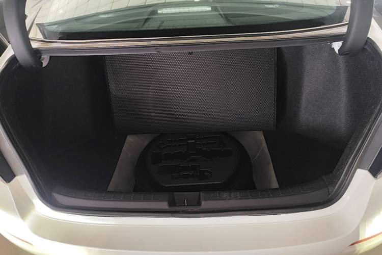 Used Honda Civic 2022 240TURBO CVT Dynamic Edition Trunk