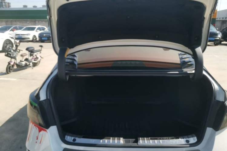 Used Honda Civic 2022 240TURBO CVT Dynamic Edition Trunk