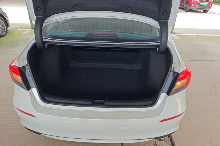 Used Honda Civic 2022 240TURBO CVT Jingcheng Edition Trunk