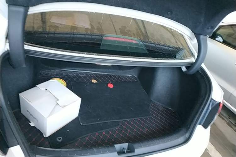 Used Honda Civic 2022 240TURBO CVT Dynamic Edition Trunk