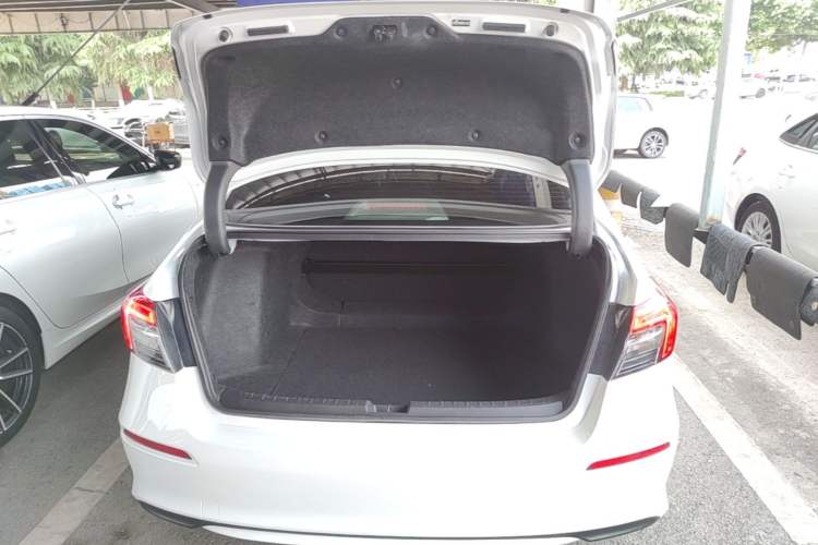Used Honda Civic 2022 240TURBO CVT Dynamic Edition Trunk