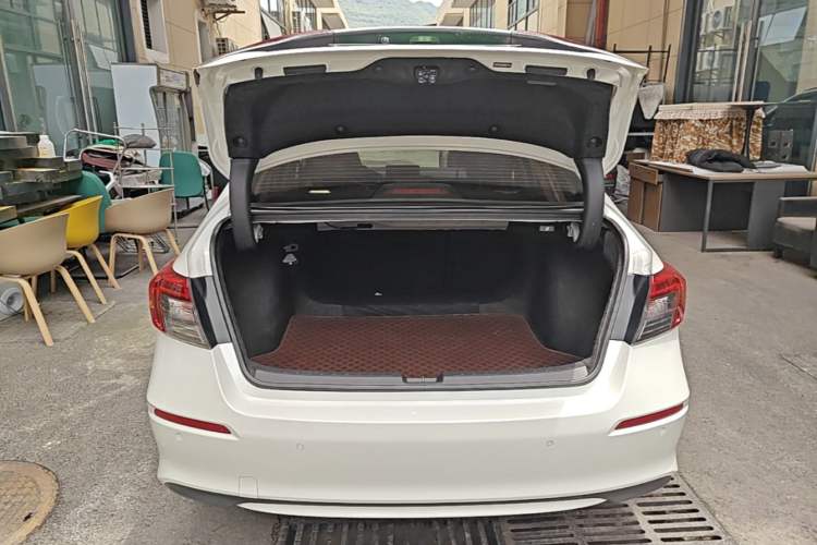Used Honda Civic 2022 240TURBO CVT Dynamic Control Version Trunk