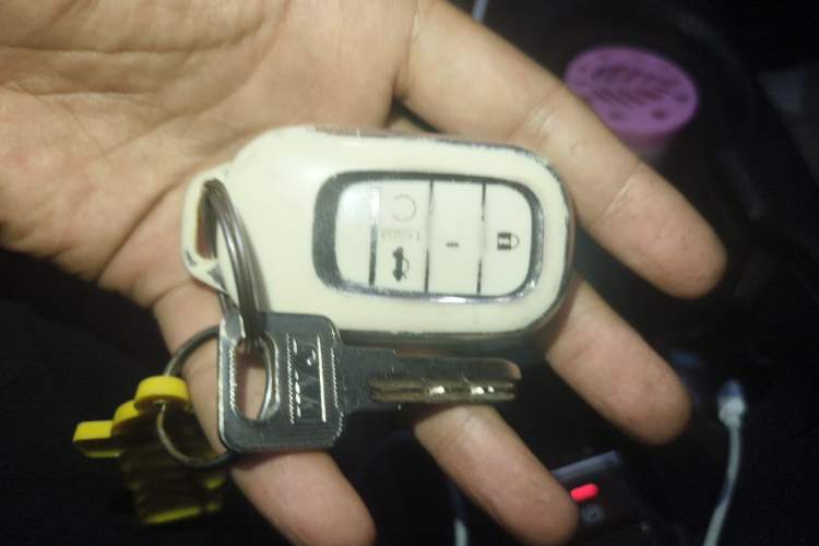 Used Honda Civic 2022 240TURBO CVT Dynamic Edition Vehicle Key