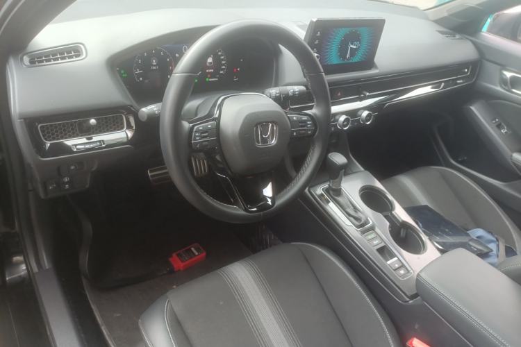 Used Honda Civic 2023 HATCHBACK 240TURBO CVT Extreme Edition Center Console