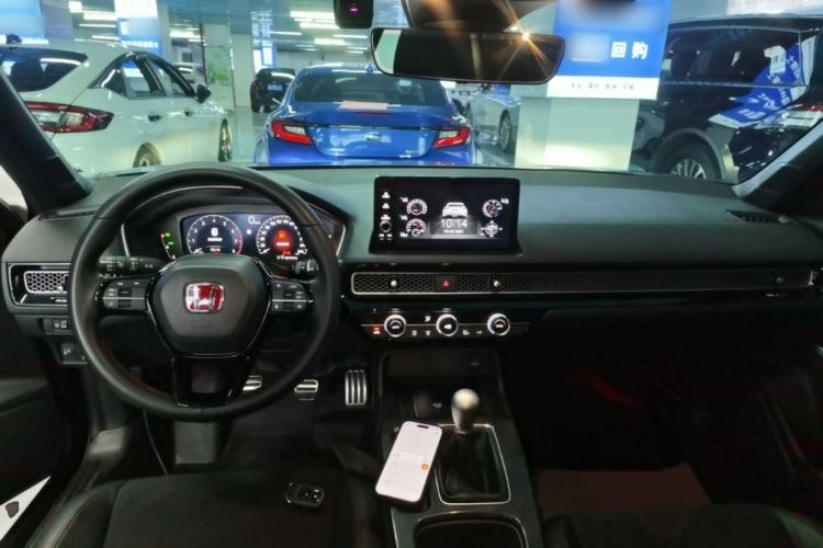 Used Honda Civic 2023 HATCHBACK 240TURBO Manual Extreme Edition Center Console