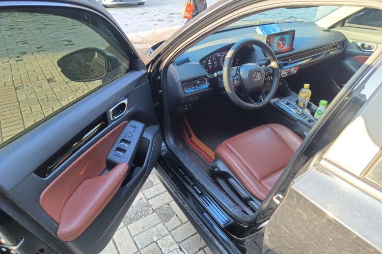 Used Honda Civic 2023 HATCHBACK 2.0L eHEV Extreme Edition Driver Seat