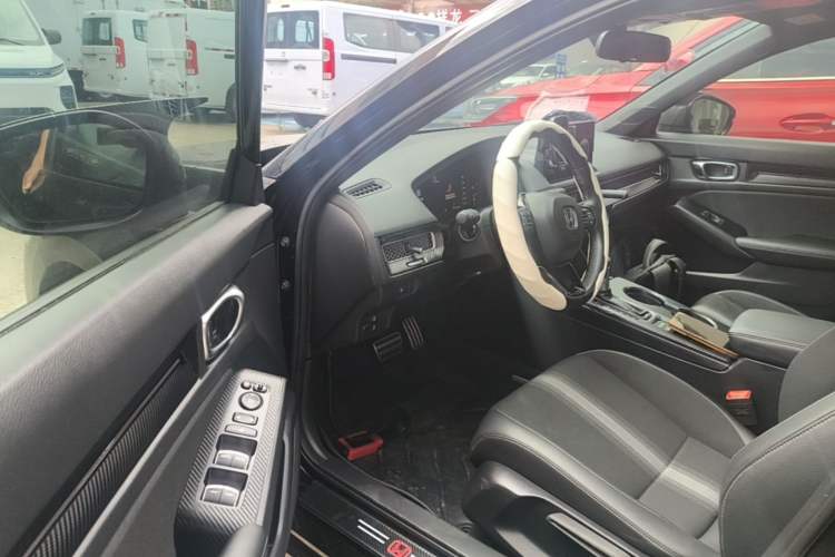 Used Honda Civic 2023 HATCHBACK 240TURBO CVT Extreme Edition Driver Seat