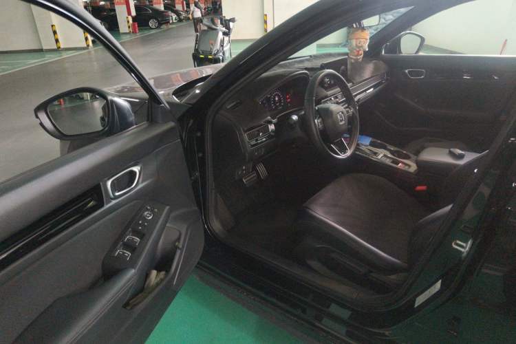 Used Honda Civic 2023 HATCHBACK 240TURBO CVT Extreme Edition Driver Seat