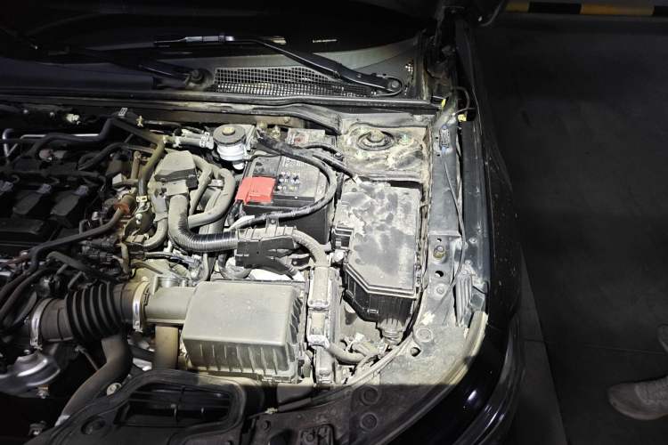 Used Honda Civic 2023 HATCHBACK 240TURBO CVT Extreme Edition Engine Bay Left
