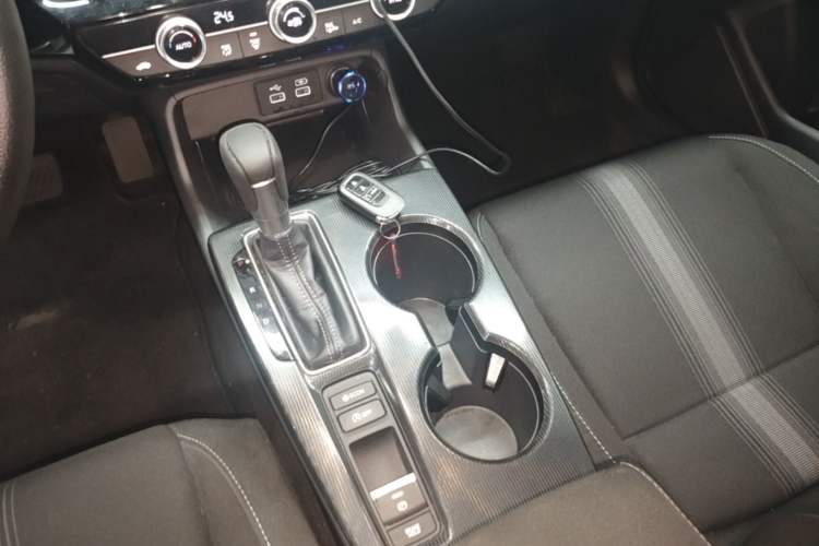 Used Honda Civic 2023 HATCHBACK 240TURBO CVT Zhiyue Edition Gear Lever