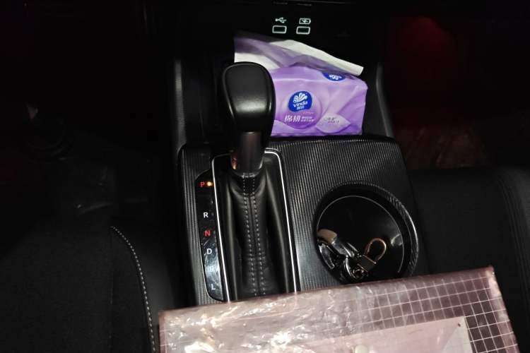 Used Honda Civic 2023 HATCHBACK 240TURBO CVT Extreme Edition Gear Lever