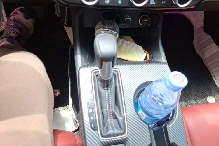 Used Honda Civic 2023 HATCHBACK 240TURBO CVT Zhiyue Edition Gear Lever