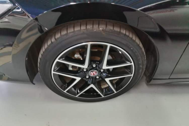Used Honda Civic 2023 HATCHBACK 240TURBO Manual Extreme Edition Left Front Wheel Hub