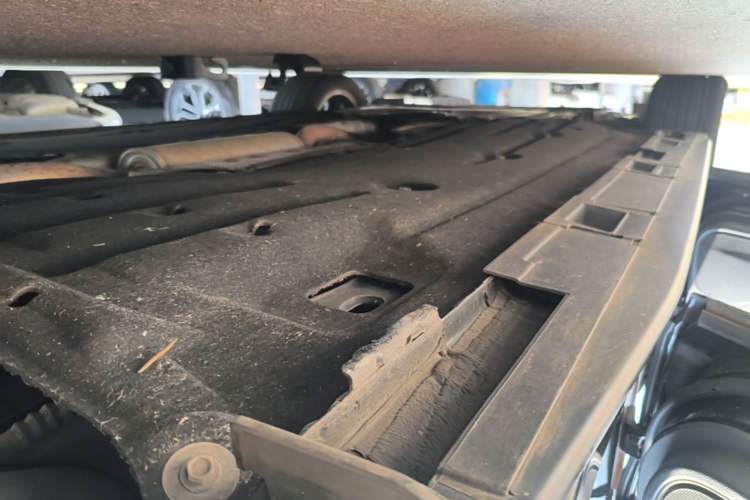 Used Honda Civic 2023 HATCHBACK 240TURBO CVT Extreme Edition Left Side Sill