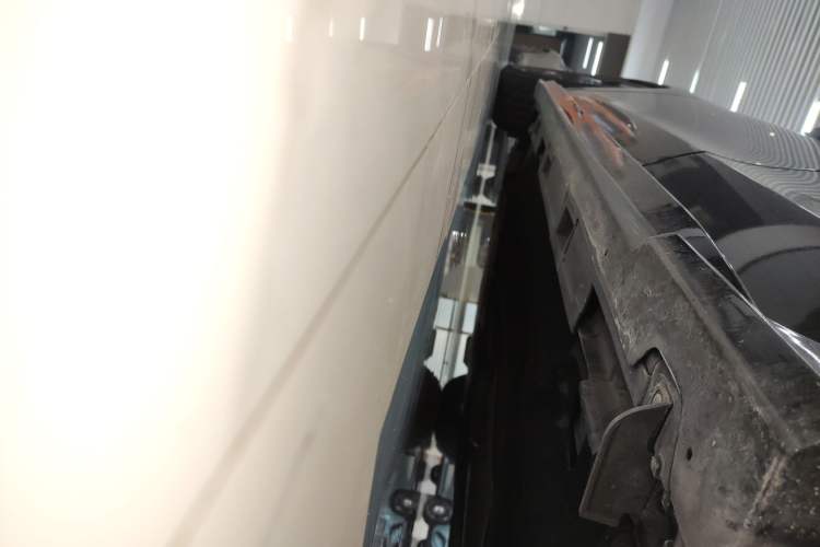 Used Honda Civic 2023 HATCHBACK 240TURBO CVT Extreme Edition Left Side Sill