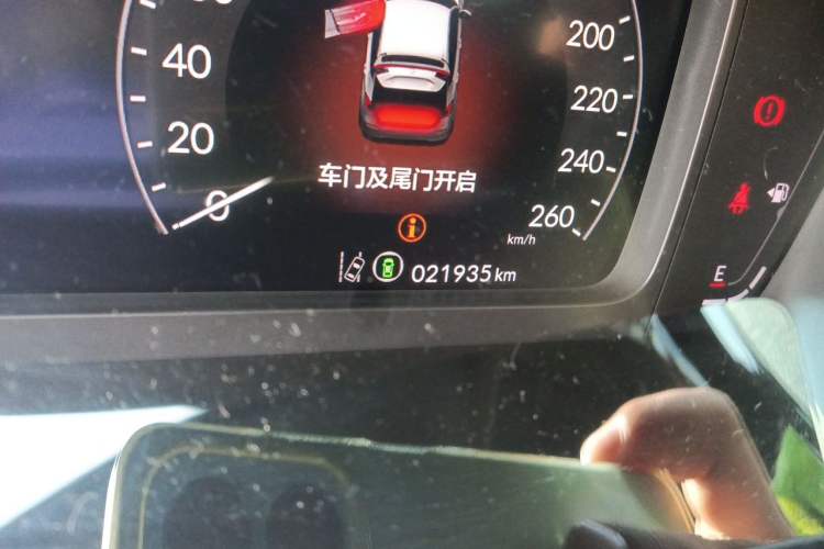 Used Honda Civic 2023 HATCHBACK 240TURBO Manual Extreme Edition Odometer Close Up