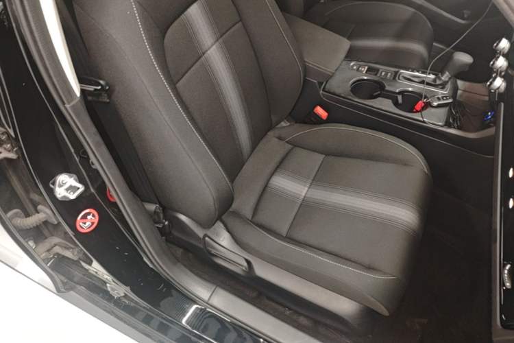Used Honda Civic 2023 HATCHBACK 240TURBO CVT Zhiyue Edition Right Front Seat