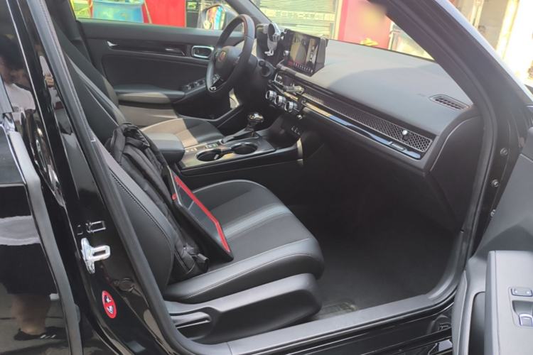 Used Honda Civic 2023 HATCHBACK 240TURBO CVT Extreme Edition Right Front Seat