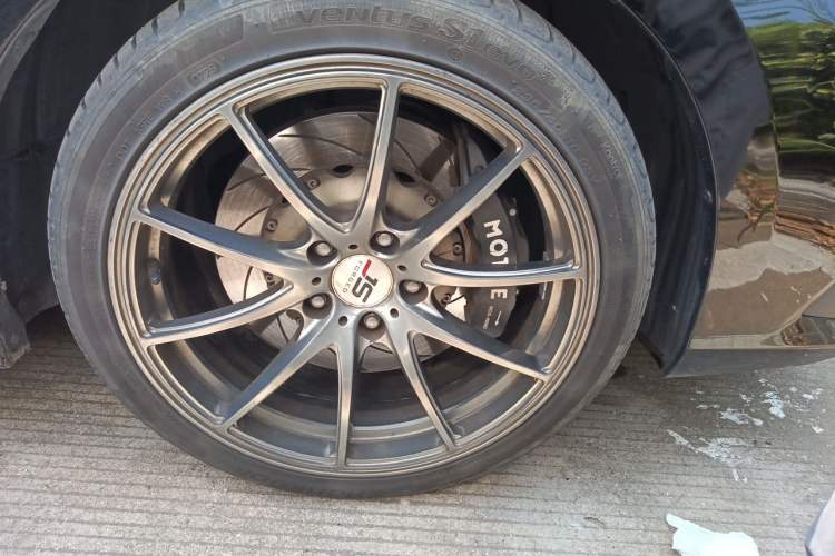 Used Honda Civic 2023 HATCHBACK 240TURBO Manual Extreme Edition Right Front Wheel Hub