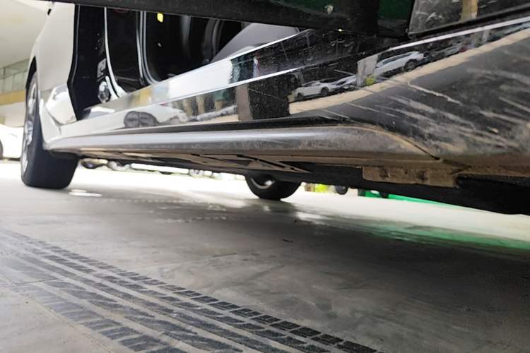 Used Honda Civic 2023 HATCHBACK 240TURBO CVT Extreme Edition Right Side Sill