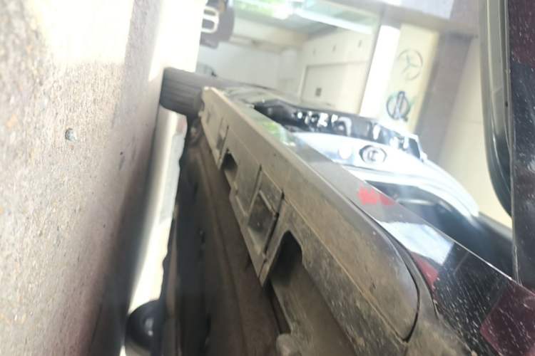 Used Honda Civic 2023 HATCHBACK 240TURBO CVT Extreme Edition Right Side Sill