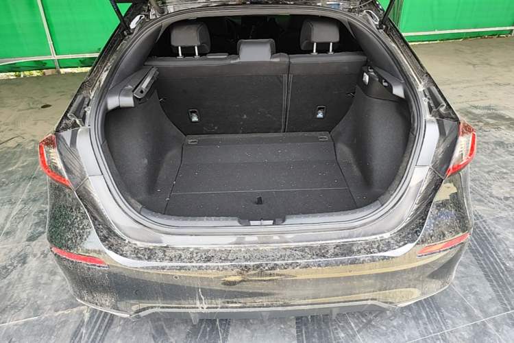 Used Honda Civic 2023 HATCHBACK 240TURBO CVT Extreme Edition Trunk