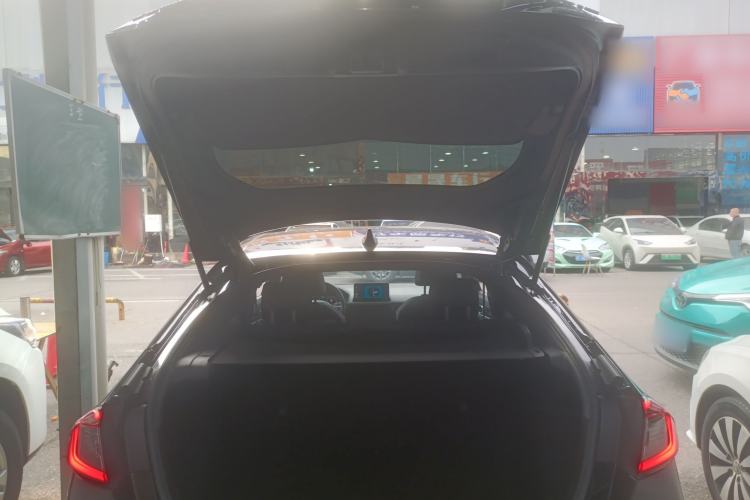 Used Honda Civic 2023 HATCHBACK 240TURBO CVT Extreme Edition Trunk