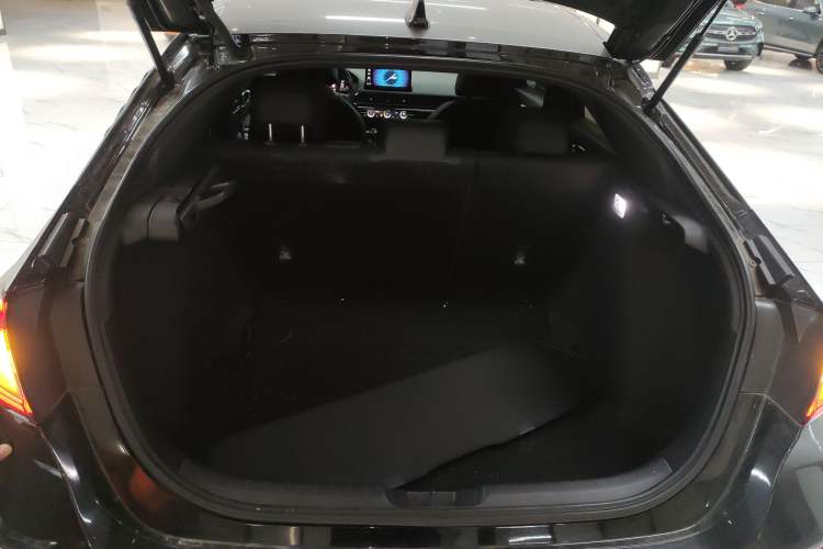 Used Honda Civic 2023 HATCHBACK 240TURBO CVT Extreme Edition Trunk