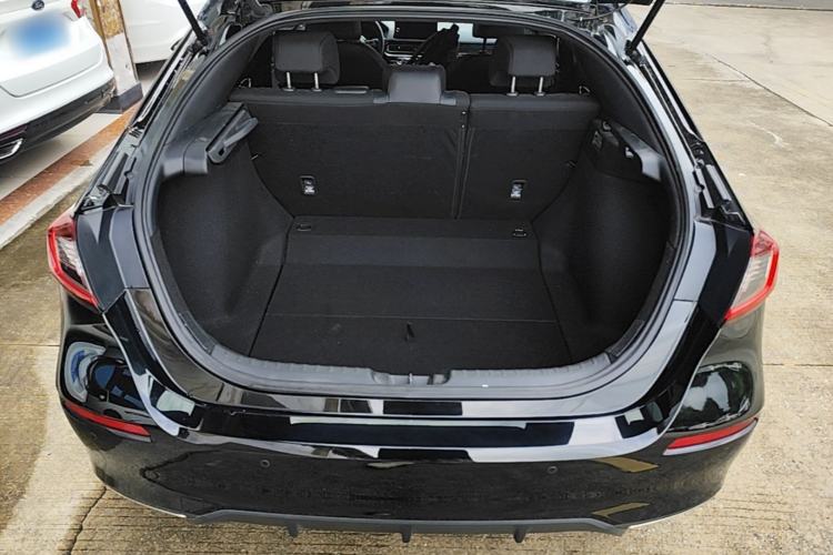 Used Honda Civic 2023 HATCHBACK 240TURBO CVT Extreme Edition Trunk