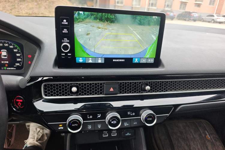 Used Honda Civic 2023 2.0L eHEV Sharp Edition Audio And AC Panel