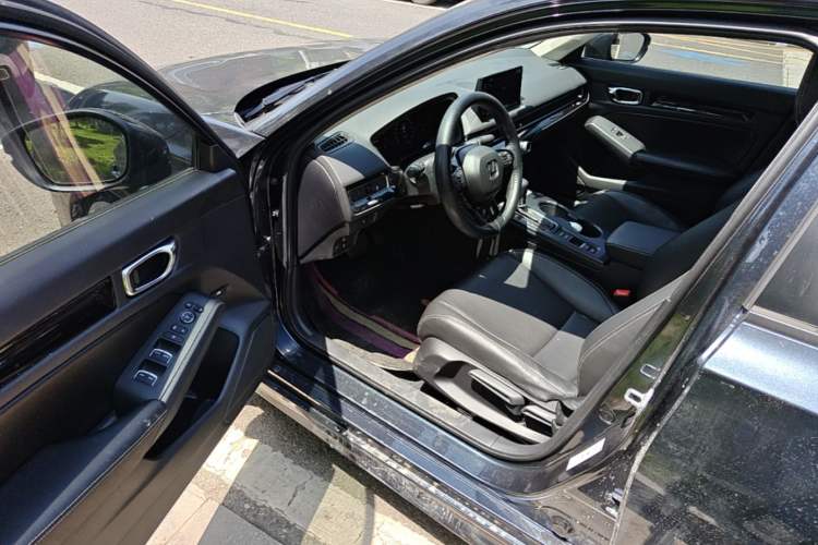 Used Honda Civic 2023 240TURBO CVT Dynamic Edition Driver Seat