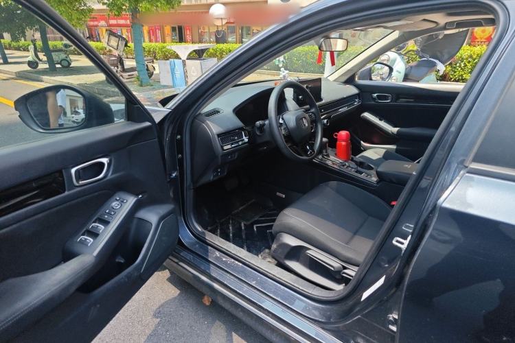 Used Honda Civic 2023 240TURBO CVT Dynamic Edition Driver Seat