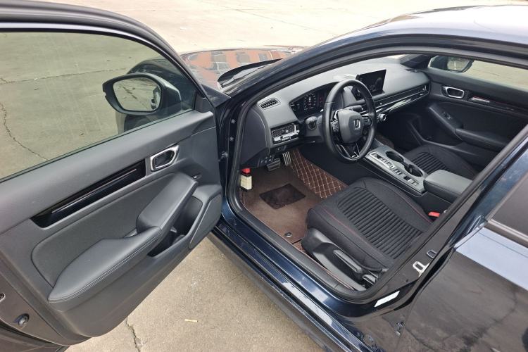 Used Honda Civic 2023 2.0L eHEV Sharp Edition Driver Seat
