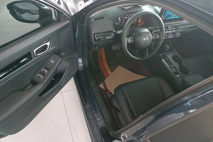 Used Honda Civic 2023 240TURBO CVT Dynamic Edition Driver Seat