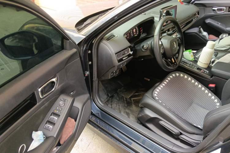 Used Honda Civic 2023 240TURBO CVT Dynamic Edition Driver Seat